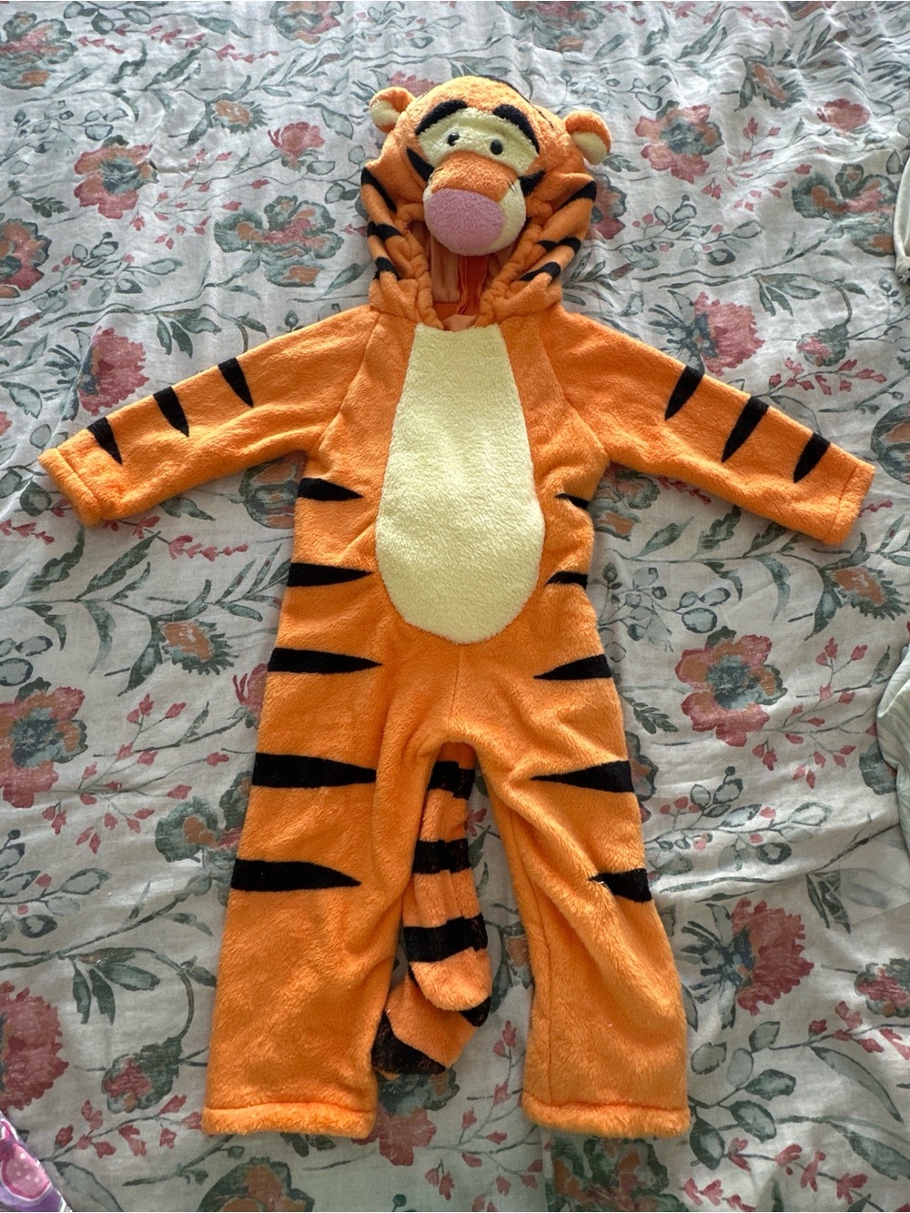 Disney tigger costume